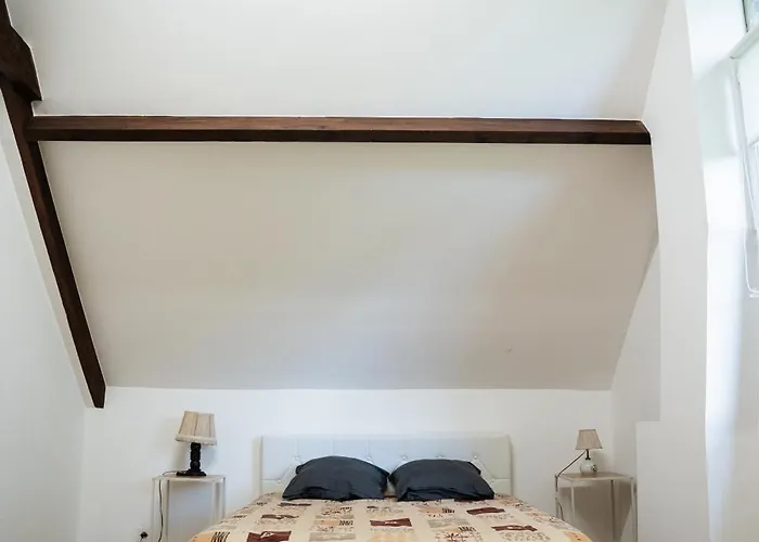 Dom wakacyjny Manoir Du Chateau Gaillard 20 Personnes 10 Chambres, Jardin Prive & Vue Seine Les Andelys